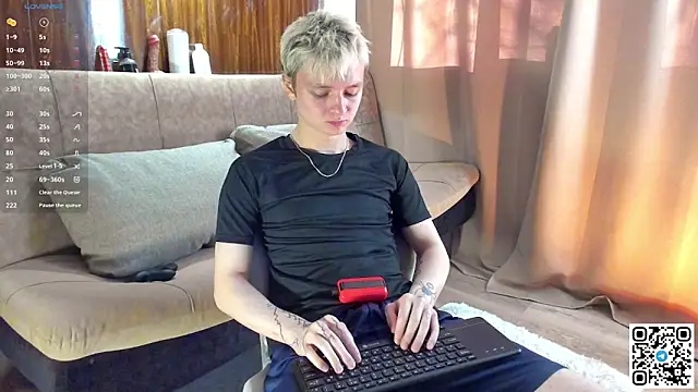 Snapshot of Logan_mett chatting on 04-27-26, 03:10 Logan mett online show from 04-27-26, 03:10