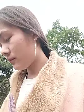 Snapshot of Lyssa-a chatting on 11-20-25, 05:40 Lyssa-a online show from 11-20-25, 05:40