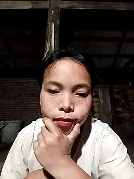 Nguyet2k4 online show from 10-27-25, 02:10