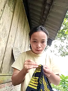 Nguyet2k4 online show from 11-10-25, 01:04