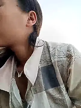 Nguyet2k4 online show from 11-12-25, 07:09