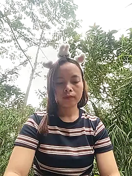 Nguyet2k4 online show from 03-12-26, 05:24