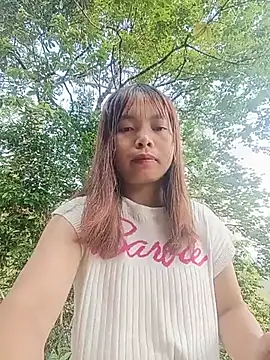 Nguyet2k4 online show from 05-17-26, 12:41