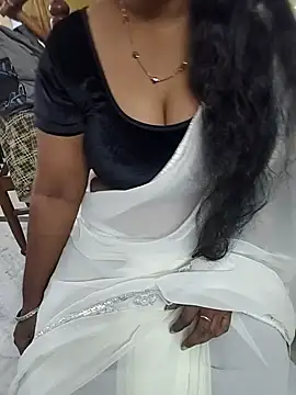 Snapshot of Nikitha_telugu chatting on 11-09-25, 05:17 Nikitha telugu online show from 11-09-25, 05:17