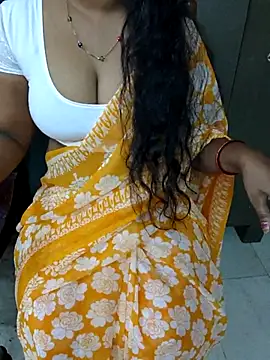 Snapshot of Nikitha_telugu chatting on 11-29-25, 06:49 Nikitha telugu online show from 11-29-25, 06:49