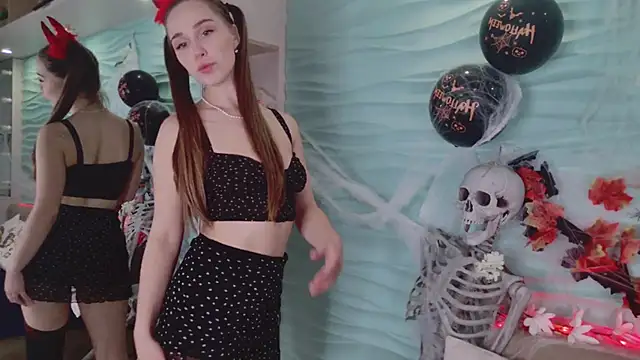 MiyaMeow- online show from 10-29-25, 09:11