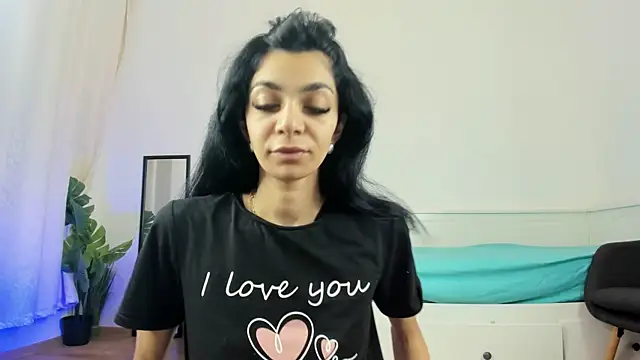 ReneeVoss online show from 04-08-26, 02:55