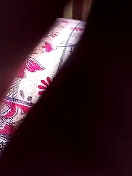 Snapshot of svk_05 chatting on 10-15-25, 04:23 svk 05 online show from 10-15-25, 04:23