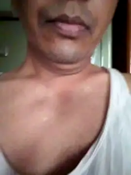 Snapshot of svk_05 chatting on 10-28-25, 05:44 svk 05 online show from 10-28-25, 05:44