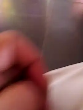 Snapshot of svk_05 chatting on 10-31-25, 04:46 svk 05 online show from 10-31-25, 04:46