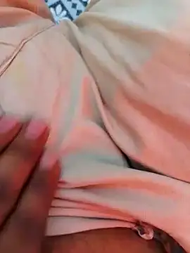 Snapshot of svk_05 chatting on 11-22-25, 06:56 svk 05 online show from 11-22-25, 06:56