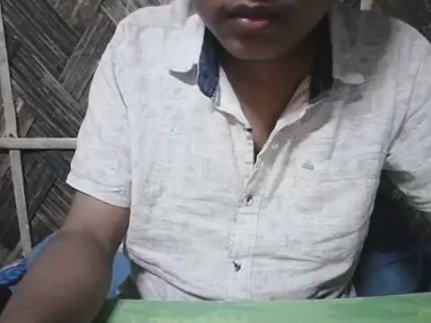 Snapshot of therapy03 chatting on 11-10-25, 04:28 therapy03 online show from 11-10-25, 04:28