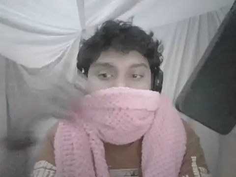 Snapshot of therapy03 chatting on 11-26-25, 05:25 therapy03 online show from 11-26-25, 05:25