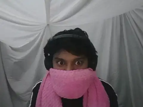 Snapshot of therapy03 chatting on 11-27-25, 11:23 therapy03 online show from 11-27-25, 11:23