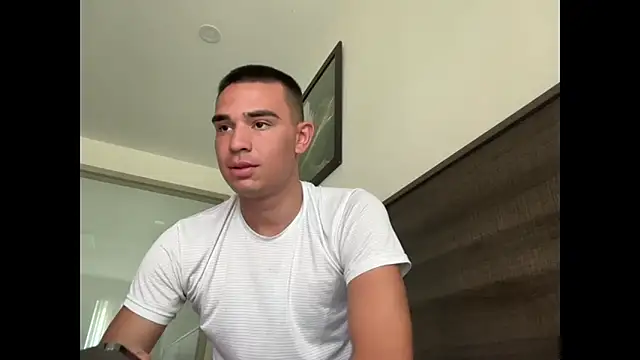 Snapshot of king69xl chatting on 10-15-25, 05:40 king69xl online show from 10-15-25, 05:40