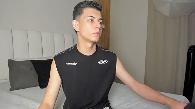 Snapshot of FireGuy_99 chatting on 02-11-26, 12:43 FireGuy 99 online show from 02-11-26, 12:43