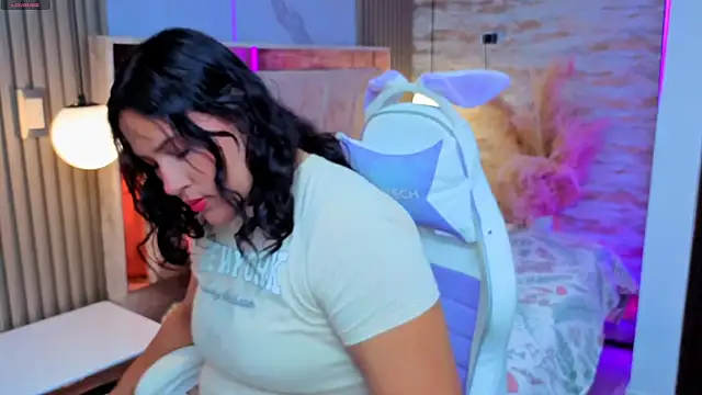 luna jonezz online show from 11-14-25, 11:20