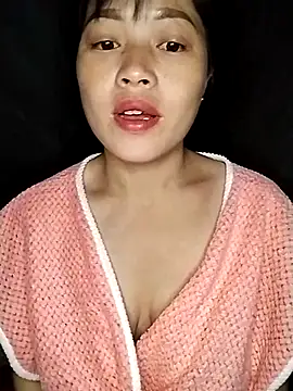 Snapshot of Hani-i chatting on 10-27-25, 09:08 Hani-i online show from 10-27-25, 09:08