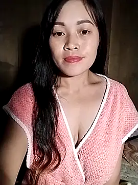 Snapshot of Hani-i chatting on 11-23-25, 11:21 Hani-i online show from 11-23-25, 11:21