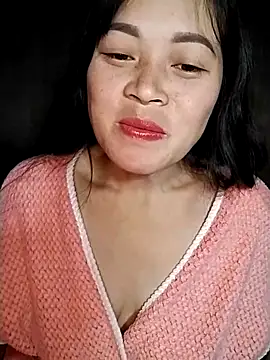 Snapshot of Hani-i chatting on 12-04-25, 09:34 Hani-i online show from 12-04-25, 09:34