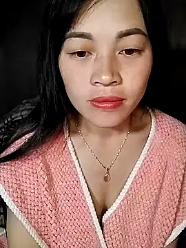 Snapshot of Hani-i chatting on 12-19-25, 09:22 Hani-i online show from 12-19-25, 09:22