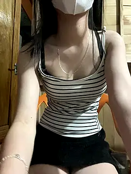 Snapshot of Katy68 chatting on 12-21-25, 05:53 Katy68 online show from 12-21-25, 05:53