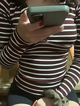 Snapshot of Katy68 chatting on 02-09-26, 05:39 Katy68 online show from 02-09-26, 05:39