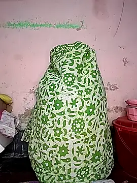 Snapshot of Strip_Hotty242 chatting on 11-18-25, 03:05 Strip Hotty242 online show from 11-18-25, 03:05