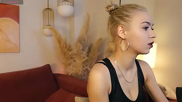 AlysiaSun  online show from 04-25-26, 09:12