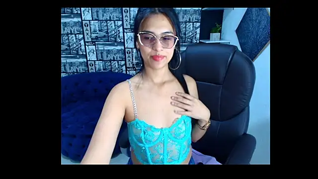 Snapshot of Sub_Scarlett chatting on 10-20-25, 01:22 Sub Scarlett online show from 10-20-25, 01:22