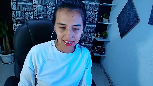 Snapshot of Sub_Scarlett chatting on 01-11-26, 01:38 Sub Scarlett online show from 01-11-26, 01:38