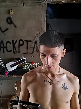 Luciferinthestreet online show from 11-12-25, 08:30