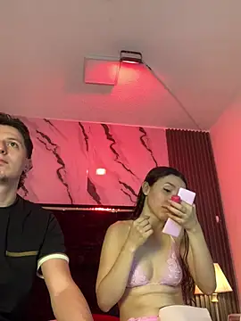 Snapshot of SsexCouplee chatting on 03-19-26, 11:36 SsexCouplee online show from 03-19-26, 11:36