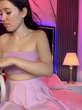 Snapshot of SsexCouplee chatting on 04-12-26, 10:31 SsexCouplee online show from 04-12-26, 10:31