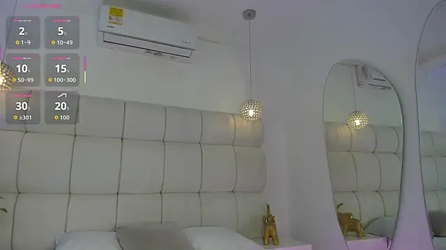 Emili  Jackson online show from 11-30-25, 03:43