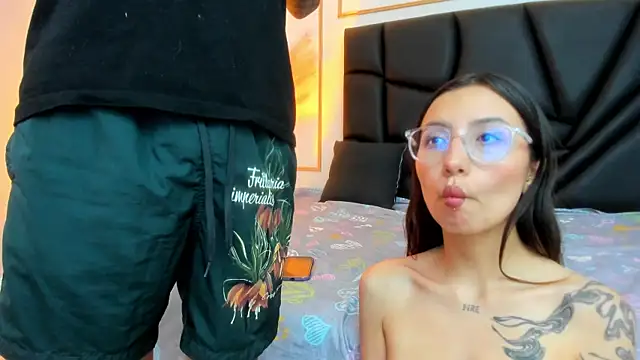 AnnieAndLeandro online show from 12-22-25, 07:22