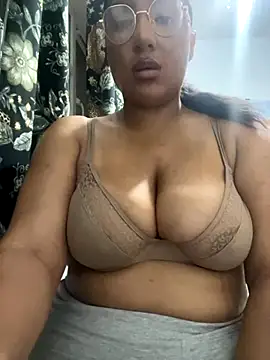 CocoRaexx online show from 10-26-25, 05:41