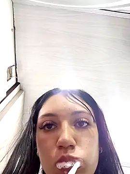 Arianaa Toro online show from 11-15-25, 10:45