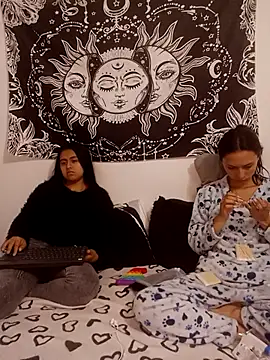 Snapshot of abby_n_emily chatting on 04-02-26, 02:04 abby n emily online show from 04-02-26, 02:04