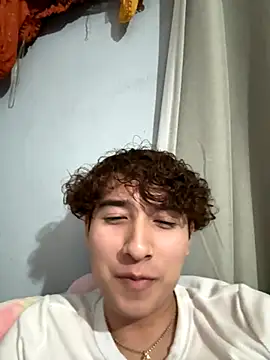 FresitAlexit0 online show from 11-10-25, 06:56