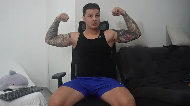 Snapshot of Dominick_walker chatting on 07-02-26, 02:01 Dominick walker online show from 07-02-26, 02:01