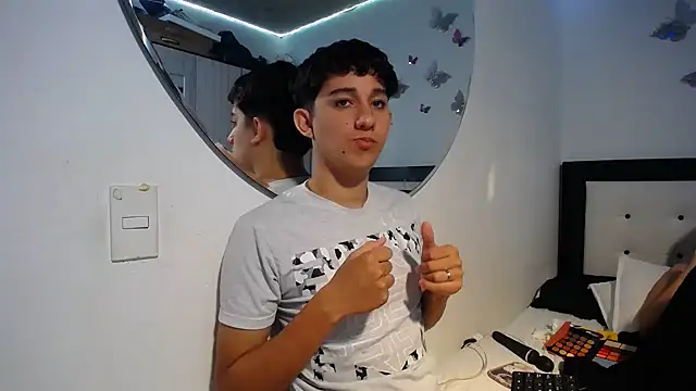 Snapshot of Dravith_Valery chatting on 11-08-25, 09:42 Dravith Valery online show from 11-08-25, 09:42