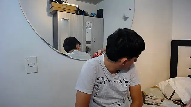 Snapshot of Dravith_Valery chatting on 11-18-25, 03:12 Dravith Valery online show from 11-18-25, 03:12