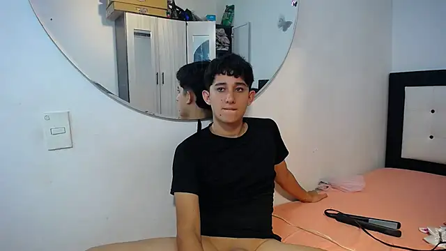 Snapshot of Dravith_Valery chatting on 11-22-25, 06:56 Dravith Valery online show from 11-22-25, 06:56