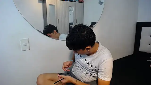 Snapshot of Dravith_Valery chatting on 11-26-25, 05:19 Dravith Valery online show from 11-26-25, 05:19