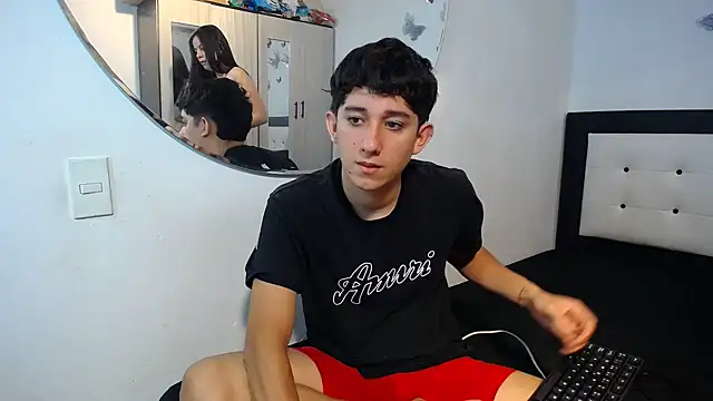 Snapshot of Dravith_Valery chatting on 11-27-25, 06:37 Dravith Valery online show from 11-27-25, 06:37