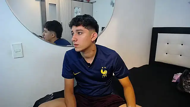 Snapshot of Dravith_Valery chatting on 12-03-25, 04:31 Dravith Valery online show from 12-03-25, 04:31