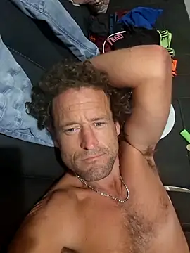 shainnfk online show from 10-15-25, 04:07