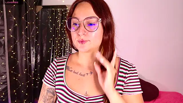 Rhosynn online show from 11-20-25, 03:18