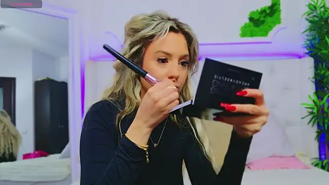 Snapshot of AriannaSins chatting on 01-07-25, 01:14 AriannaSins online show from 01-07-25, 01:14